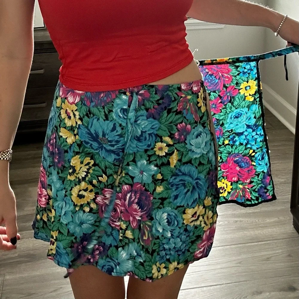 Urban Renewal Multicolor Patterned Fabric - Picture 4 of 5